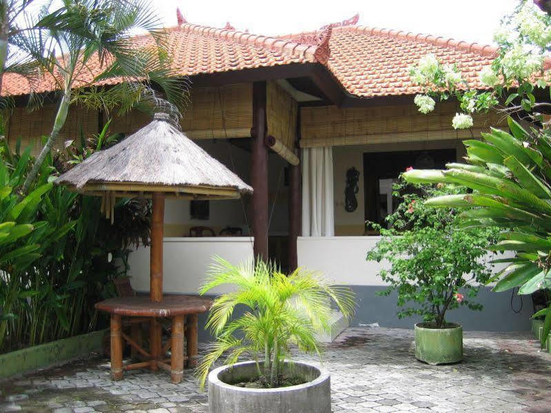 Ombak Putih Bungalows Otel Nusa Dua  Dış mekan fotoğraf